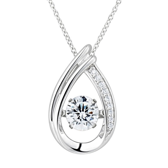 Elegant Silver Teardrop Pendant Necklace! - Picture 1 of 3